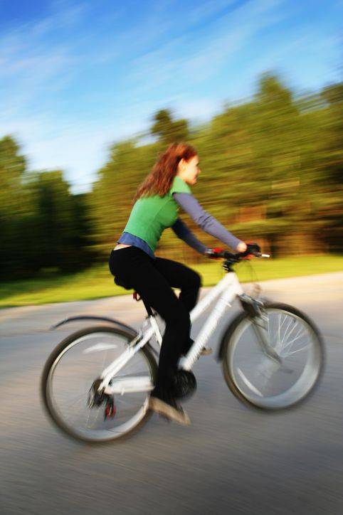 Jazda na rowerze powinna sprawiać przyjemność, nie warto przesadzać z wysiłkiem